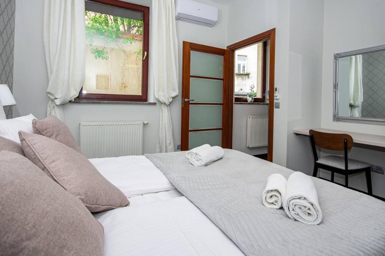 Inpoint 2-Bedrooms Apartment With Private Garden And Free Parking Cracovie Extérieur photo