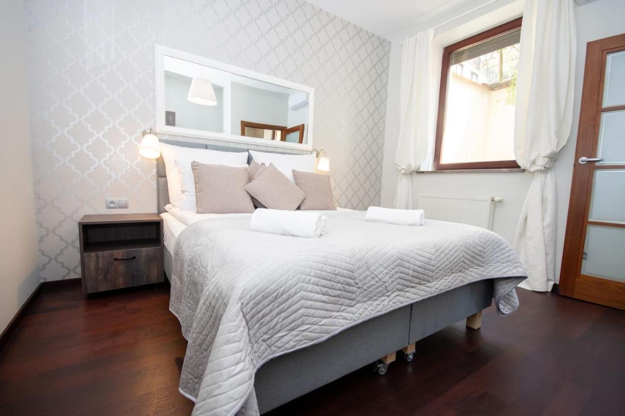 Inpoint 2-Bedrooms Apartment With Private Garden And Free Parking Cracovie Extérieur photo