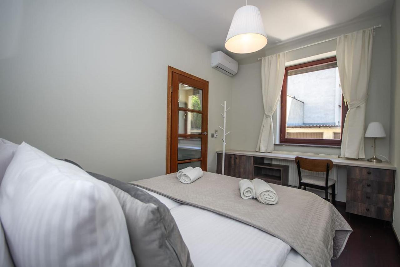 Inpoint 2-Bedrooms Apartment With Private Garden And Free Parking Cracovie Extérieur photo